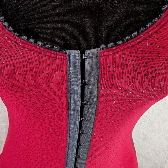 Sparkly Red & Black Top Front closure Size Medium Lucky 13 - Picture 2 of 5